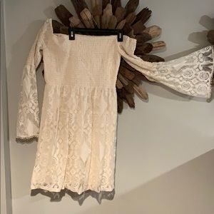 Cream & Lace Flair sleeve dress
